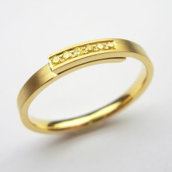 Gelbgold Ring "Sternenschweif" mit gelben Diamanten