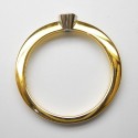 Gelbgold Ring mit Platin-Fassung und Brillant
